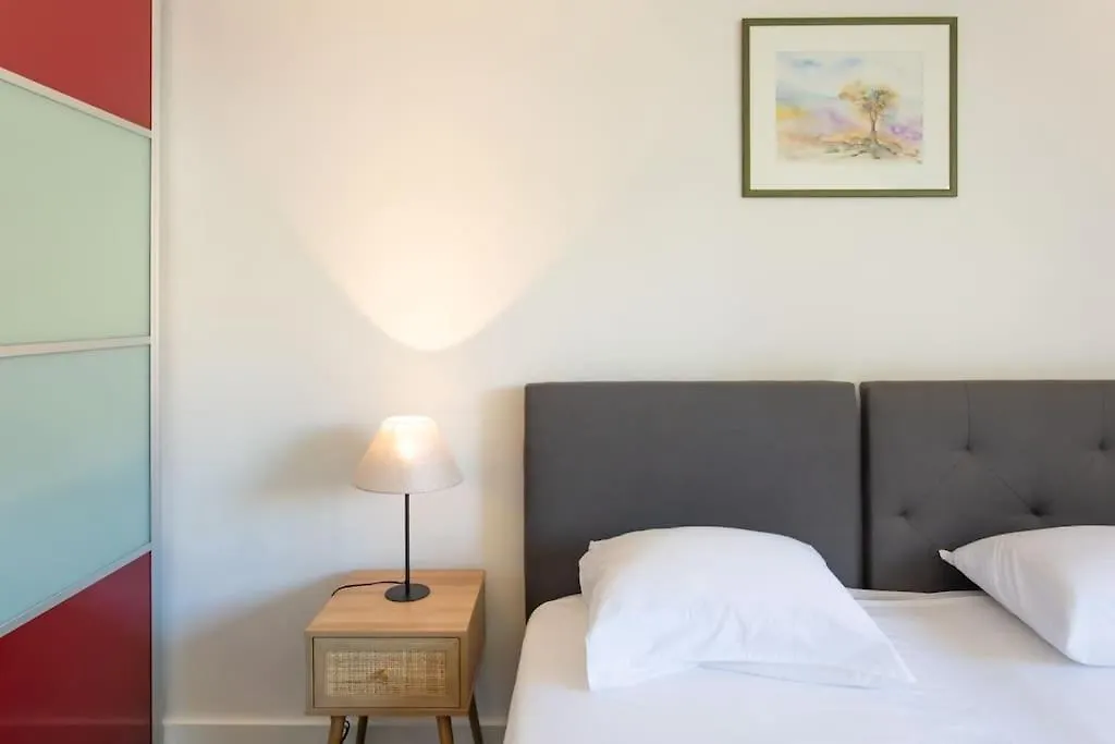 C9 - 2 Bdr 10 Min Palais Festivals & Sea - Ac, Parking & Balcony Apartment Cannes France