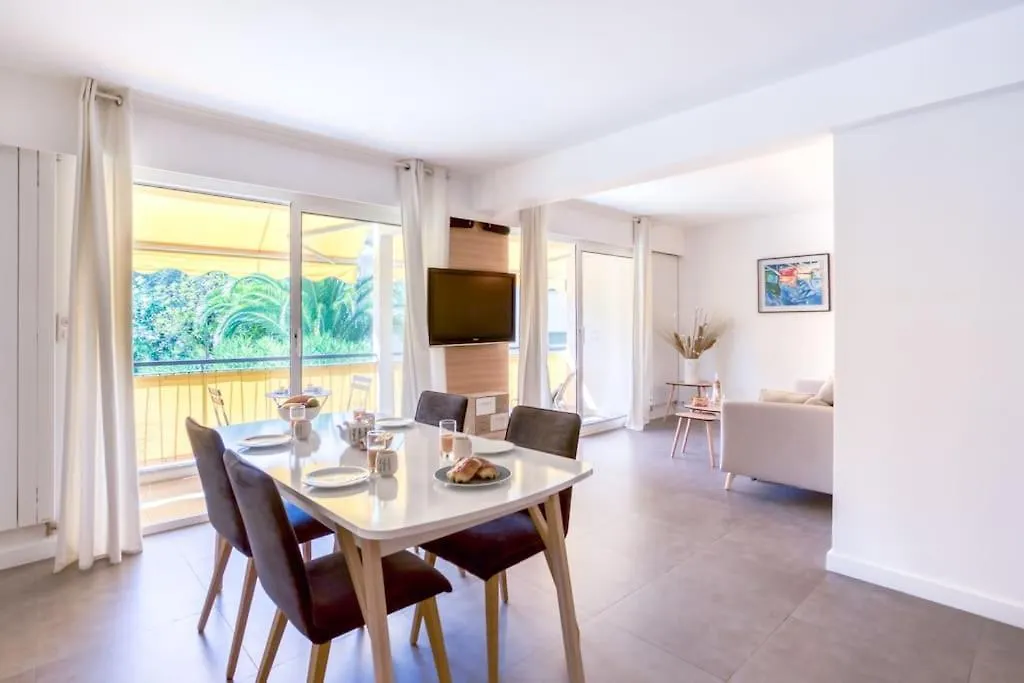 C9 - 2 Bdr 10 Min Palais Festivals & Sea - Ac, Parking & Balcony Apartment Cannes