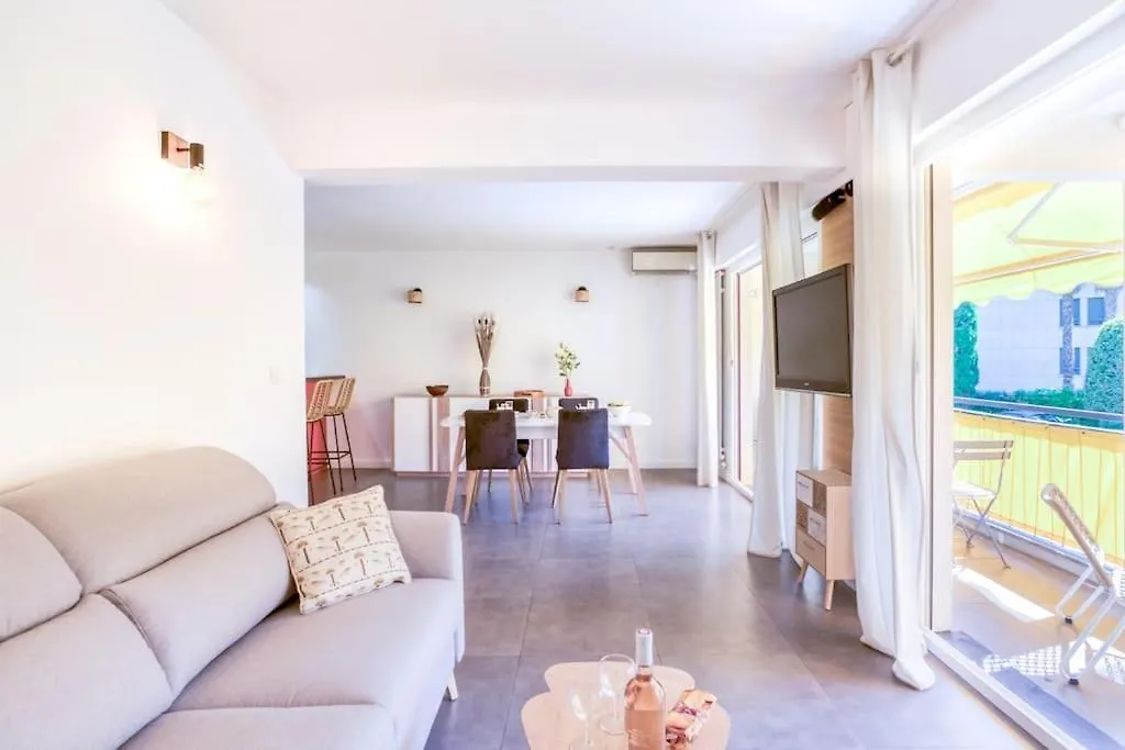 C9 - 2 Bdr 10 Min Palais Festivals & Sea - Ac, Parking & Balcony Apartment Cannes France